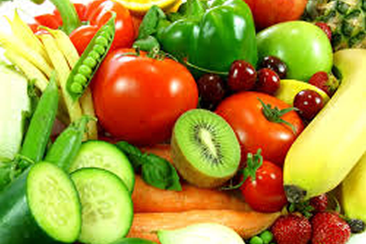 Why You Should Eat Your Fruits Raw