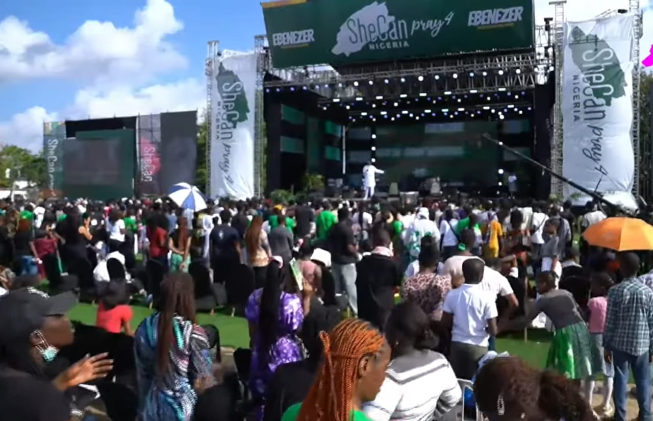 Young Nigerians Turn Independence Celebration Into Opportunity To Seek God